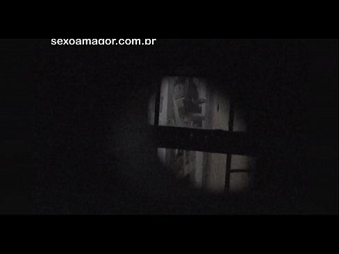 ❤️ Blondie word in die geheim video-opgeneem deur 'n buurtvoyeur wat agter hol bakstene versteek is ️ Porno fb by ons af.extratorrents.top ❌